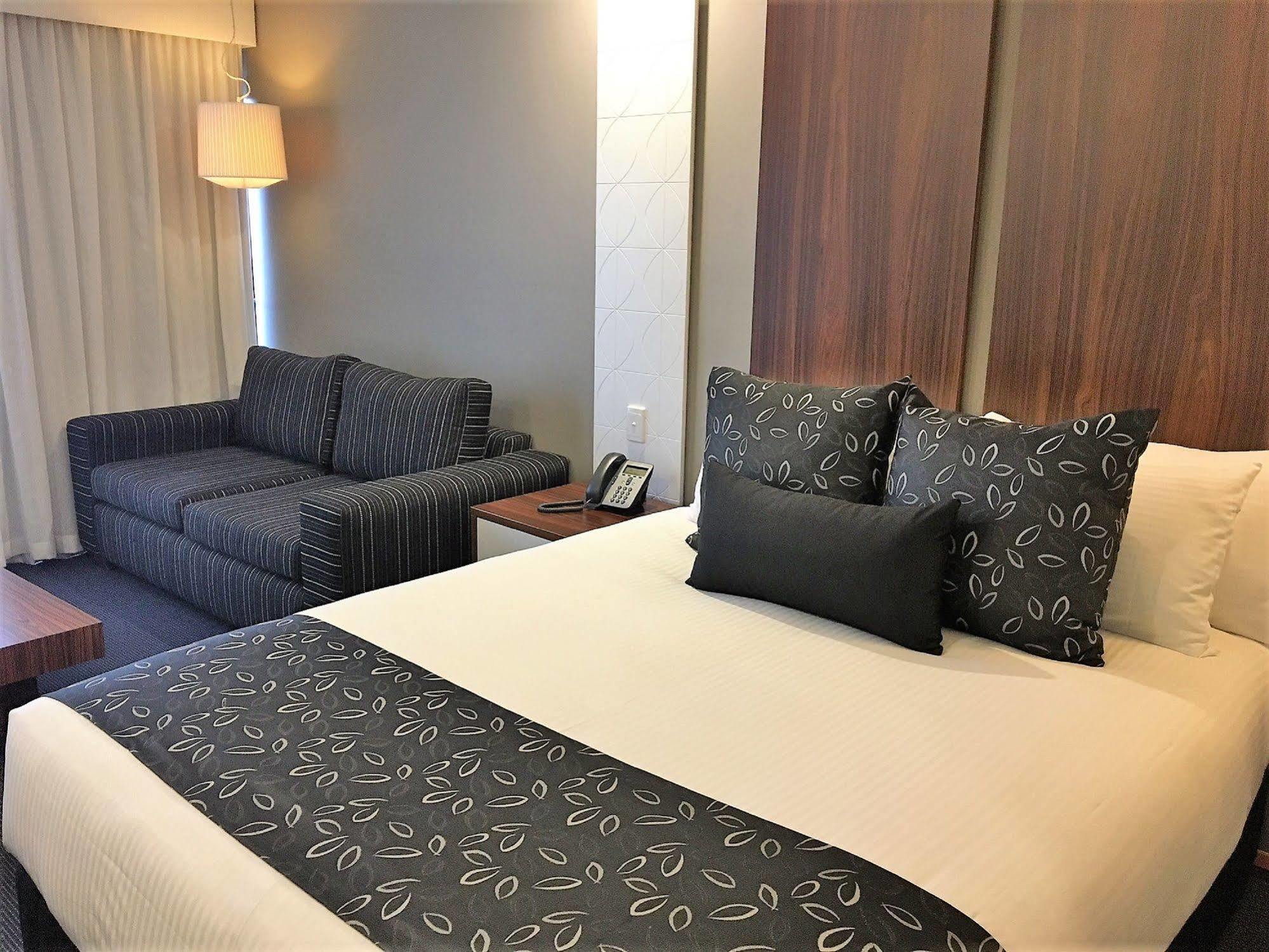 Quality Hotel Taylors Lakes Exterior foto